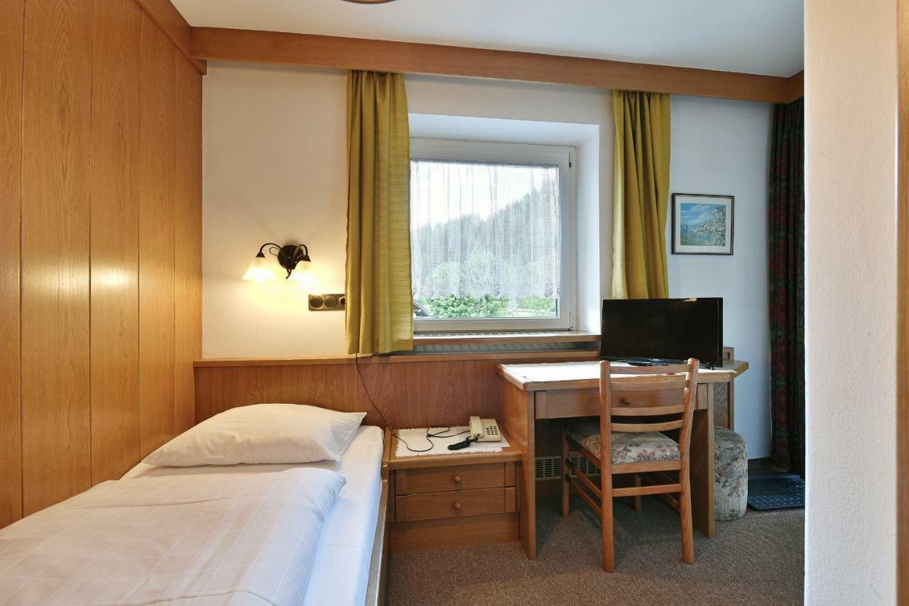 Hotel Garni Vanadis Urtijëi Buitenkant foto